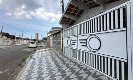 Casa em Praia Grande, Imperador com02 domr, sendo 01 suíte com 158,00 m2