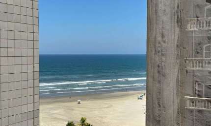 Apartamento em Praia Grande, na Ocian 50 metros da Praia.