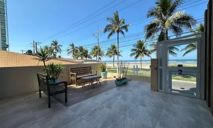 Apartamento em praia grande, prédio frente mar com 02 dormitórios e vista mar!