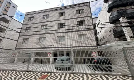 Apartamento na vila tupi, com 02 dormitóris, apenas 180metros da praia
