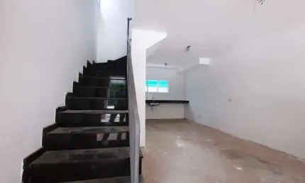 CASA A VENDA EM SANTANA DE PARNAIBA - AO LADO DO PARQUE SANTANA.