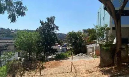 Terreno à venda na Rua Antártico, Jardim Regina Alice, Barueri
