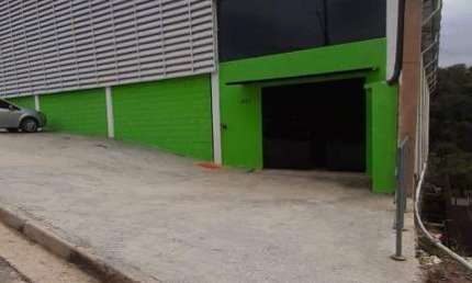 VENDE-SE GALPÃO INDUSTRIAL DE 1428m2 EM SANTANA DE PARNAÍBA