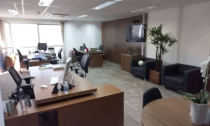 Ponto comercial para alugar na Avenida dos Autonomistas, Vila Yara, Osasco