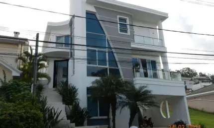 VENDE-SE CASA COND. ALPHA SÍTIO ( SANTANA DE PARNAÍBA )