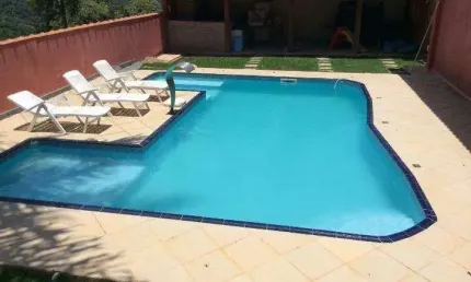 CASA A VENDA NO GRANJA VIANA - COND: GRANJA CAIAPIÁ - CINCO DORMITÓRIOS