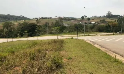 Terreno de esquina com 670 m² condomínio altavis da aldeia