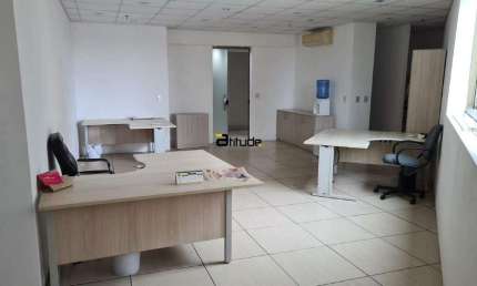Sala comercial à venda na Avenida Copacabana, Dezoito do Forte Empresarial/Alphaville., Barueri