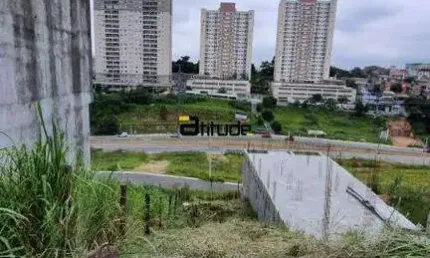 Terreno à venda na Avenida Visconde de São Domingues, Vila do Conde, Barueri