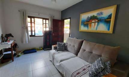 CASA EM CONDOMÍNIO SEMI-MOBILIADA PARA LOCAÇÃO EM JANDIRA - ATRÁS DO ASSAÍ.