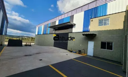 GALPÃO 750 M² PARA LOCAÇÃO EM CONDOMÍNIO FECHADO – SANTANA DE PARNAÍBA/SP | JARDIM SÃO LUIZ