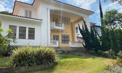 Excelente casa com finalidade residencial ou comercial