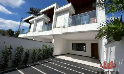 Casa com 3 dormitórios à venda, 193 m² por R$ 1.200.000,00 - Glória - Joinville/SC
