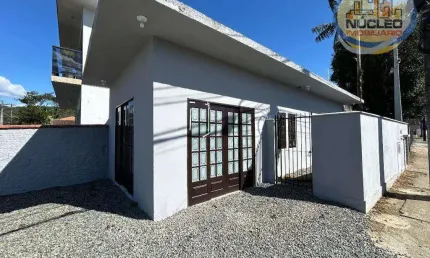 Casa com 1 dormitório para alugar, 40 m² por R$ 1.945/mês - Iririú - Joinville/SC