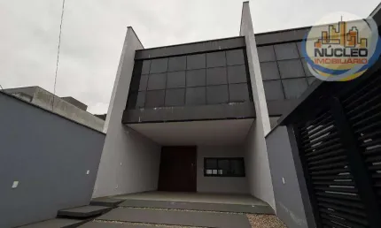 Casa com 3 dormitórios à venda, 210 m² por R$ 1.190.000 - América - Joinville/SC