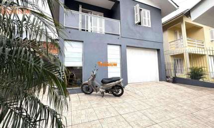 Casa Residencial com Piscina e Churrasqueira em Boa Vista, Novo Hamburgo - Venda