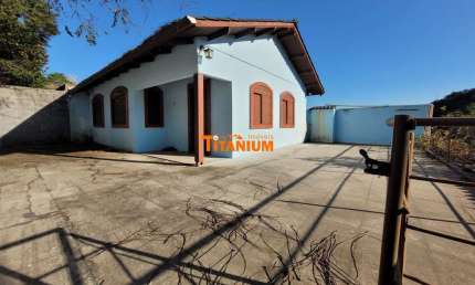 Aluguel de Casa em Boa Saúde, Novo Hamburgo - 192m² - Espaçosa e Confortável!