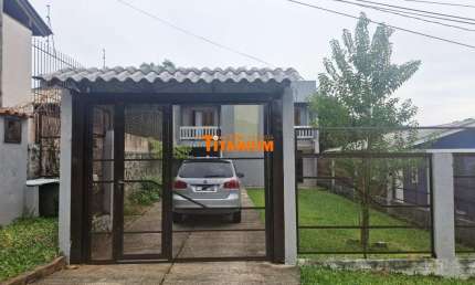 Casa semimobiliada para aluguel em Petrópolis, Novo Hamburgo - Pátio e área de serviço