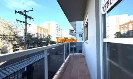 Apartamento com 2 dormitórios, espaçoso de frente, sol da manhã, sacada aberta, garagem à venda em novo hamburgo, pátria nova.