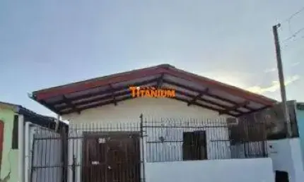Casa para venda  em Canudos, Novo Hamburgo - Churrasqueira, poço artesiano e Garagem Coberta