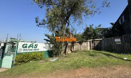 Prédio em construção com  projeto e  planta.  Com 154 m2 (hoje parada a construção), na Estrada Presidente Lucena.