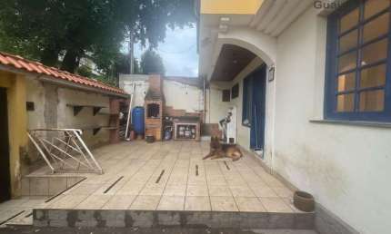 Casa com 3 quartos para alugar na Rua Luis Suplici, Gonzaga, Santos