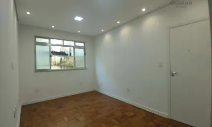 Alugo apartamento reformado, 02 dormitórios, Campo Grande, Santos