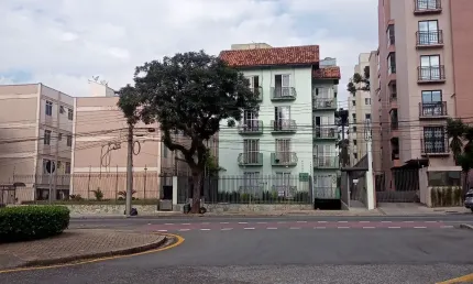 Apartamento com 3 quartos à venda na Avenida dos Estados, 555, Água Verde, Curitiba