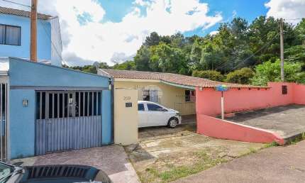 APOLAR VENDE DUAS CASAS MUITO BEM CONSTRUÍDAS E CONSERVADAS, ATUALMENTE LOCADAS PELA PRÓPRIA APOLAR