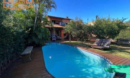 Casa com 3 quartos para alugar na Av Luiz B Piazza, 3192, Cachoeira do Bom Jesus, Florianópolis