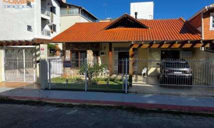Casa com 4 quartos à venda na Rua Joel Moura, 192, Canasvieiras, Florianópolis