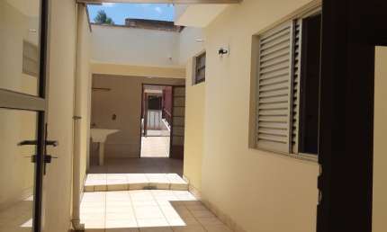 Casa  terrea para casal .-Piso superior-Exclusividade!