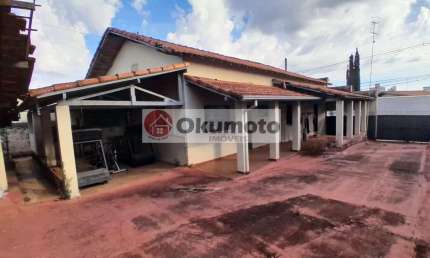 Casa para Venda em Pirassununga, Centro, 3 dormitórios, 1 banheiro, 3 vagas