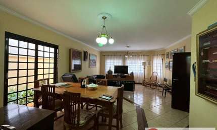 Casa para Venda em Pirassununga, Cidade Jardim, 4 dormitórios, 2 suítes, 2 banheiros, 2 vagas