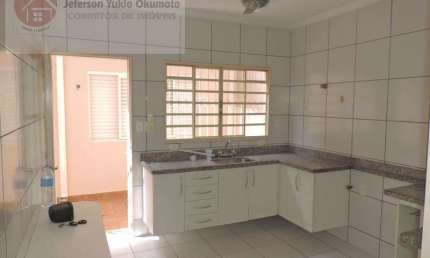 Casa para Venda em Pirassununga, Centro, 3 dormitórios, 1 banheiro, 1 vaga