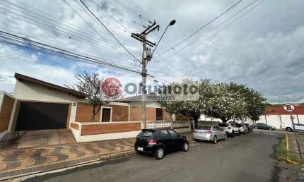 Casa para Venda em Pirassununga, Centro, 6 dormitórios, 3 suítes, 6 banheiros, 5 vagas