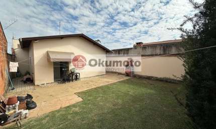 Casa para Venda em Pirassununga, Jardim Veneza II, 3 dormitórios, 1 suíte, 2 banheiros, 2 vagas
