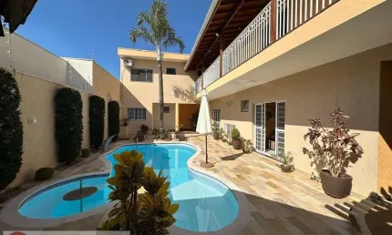 Casa para Venda em Pirassununga, Parque dos Eucaliptos, 3 dormitórios, 1 suíte, 4 banheiros, 4 vagas