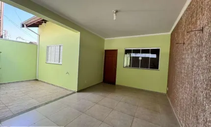 Casa para Locação em Pirassununga, Vila Brasil, 2 dormitórios, 1 banheiro, 1 vaga