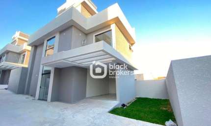 Sobrado com 3 dormitórios à venda, 134 m² por R$ 749.000,00 - Xaxim - Curitiba/PR
