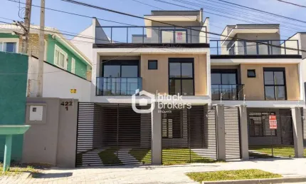 Sobrado Frente Pra Rua 3 Quartos à venda, 123 m² por R$ 923.000 - Pilarzinho - Curitiba/PR