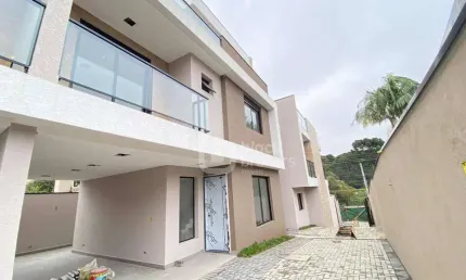 Sobrado Novo 3 Quartos, 135 m² Á Venda por R$ 800.000 - Xaxim - Curitiba/PR