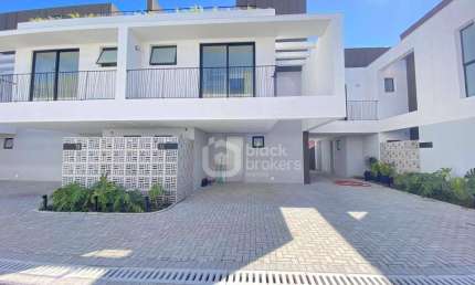 Sobrado Mobiliado Alto Padrão 3, 192 m² Á Venda Por R$ 1.989.600 - Guabirotuba - Curitiba/PR