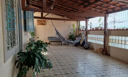 Casa a venda-Vila Manoel de Nóbrega-próximo Jardim Garcia-3 dormitórios-vaga para 3 carros-churrasqueira-Venda R$ 450.000,00 aceita financiamento.