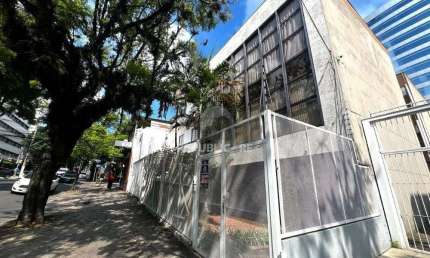 Sala comercial em ótimo prédio comercial, em rua segura e ótima localização!