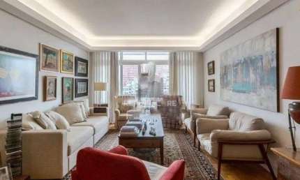 APARTAMENTO DE 148M², 3 DORMITÓRIOS, SACADA - CENTRO HISTÓRICO