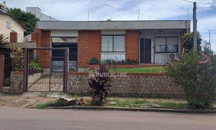 Casa à venda no Jardim do Salso - Porto Alegre - Cód. RP390826