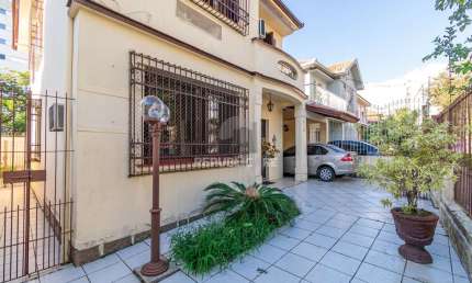 Casa com 3 quartos à venda na Rua Germano Hasslocher, 26, Azenha, Porto Alegre