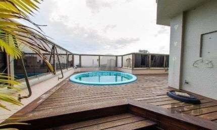 Vende-se ampla cobertura com 2 quartos transformados em 1 ampla suíte martes com