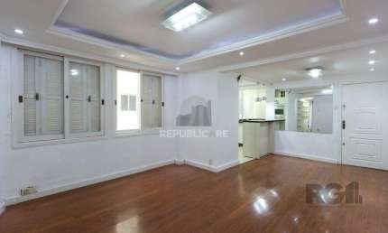 Apartamento semi-mobiliado, possui 3 dormitórios, sendo 1 suíte